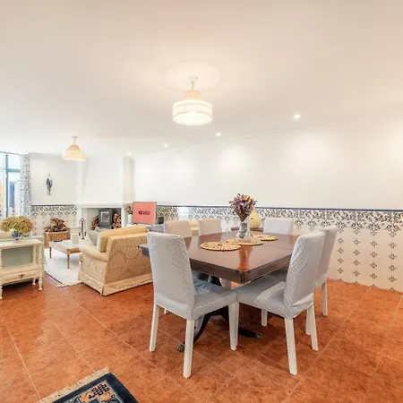 Lovely Vacation In A Picturesque Countryside *