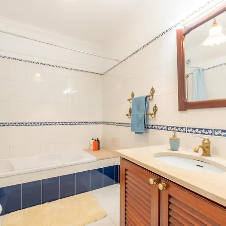 Dom wakacyjny Lovely Vacation In A Picturesque Countryside Carvoeira