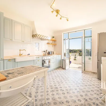 Lovely Vacation In A Picturesque Countryside *