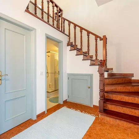 Dom wakacyjny Lovely Vacation In A Picturesque Countryside *