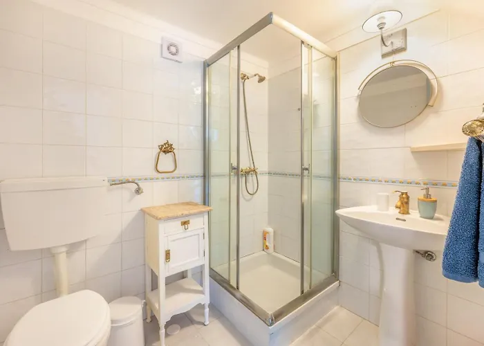 Lovely Vacation In A Picturesque Countryside Hébergement de vacances *