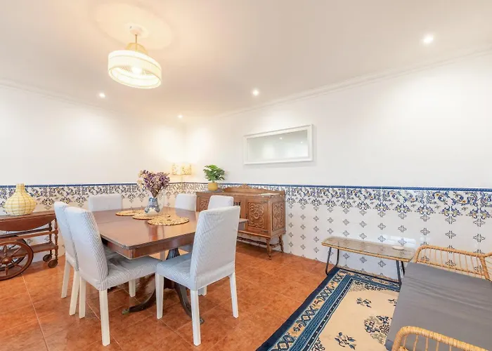 Hébergement de vacances Lovely Vacation In A Picturesque Countryside *