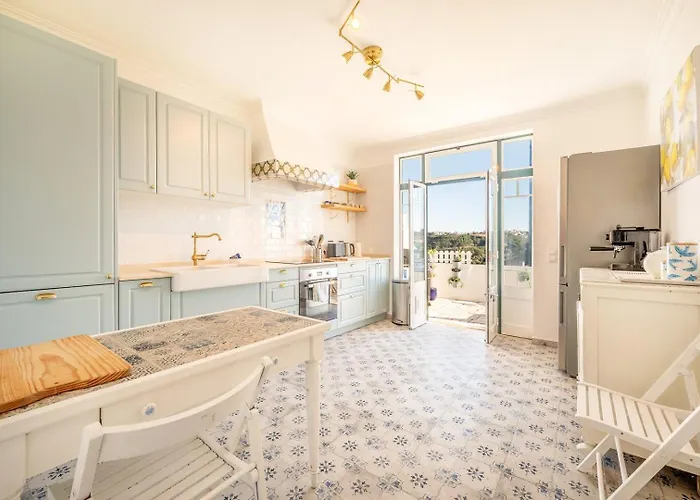 Lovely Vacation In A Picturesque Countryside *